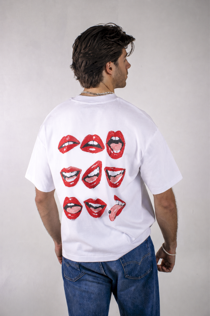 AR-T Boxy Tee - Lips White