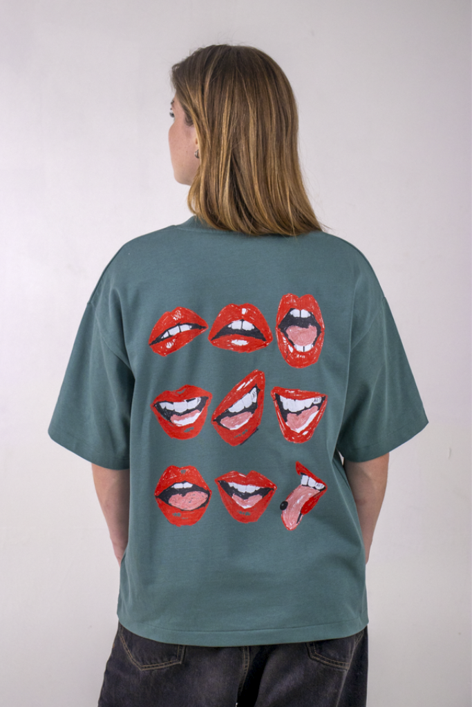 AR-T Boxy Tee - Lips Green